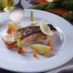  Grilled Salmon with White Wine Cream Sauce